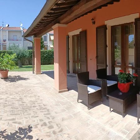 Casa Emilia - Appartamento Per Vacanze - Foligno Exteriör bild